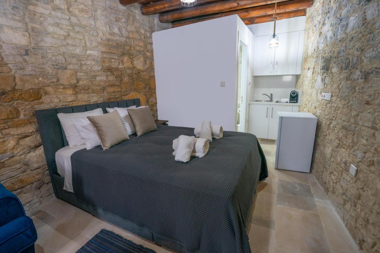 Eidyllio Luxury Suites 奥莫多斯 外观 照片