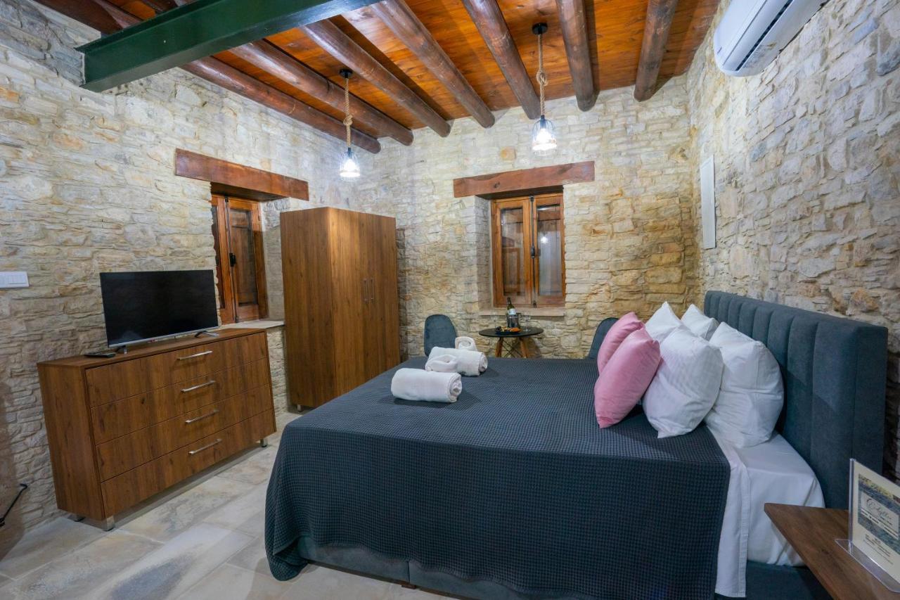 Eidyllio Luxury Suites 奥莫多斯 外观 照片