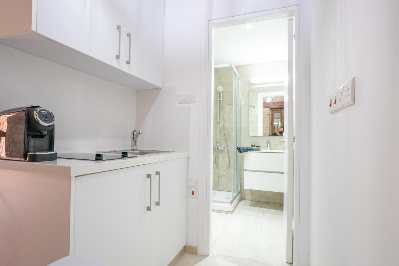 Eidyllio Luxury Suites 奥莫多斯 外观 照片